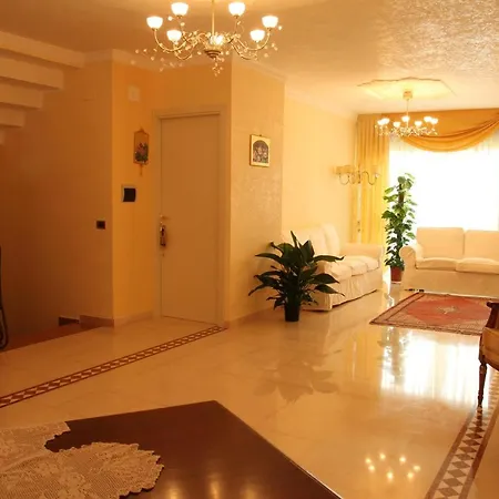 Il Castello 3* 维科德尔加尔加诺