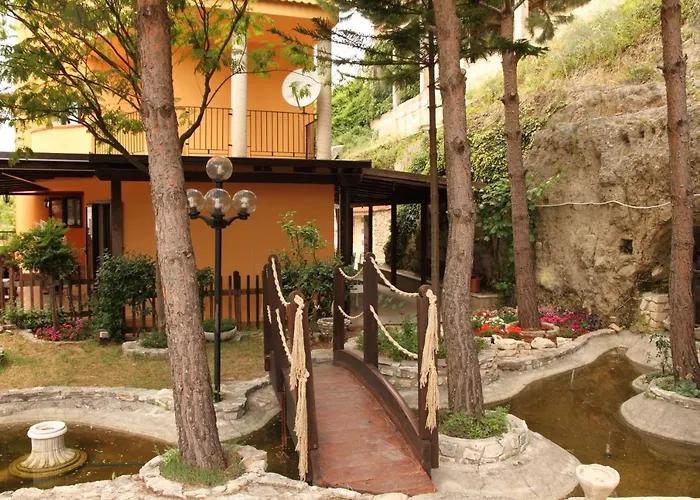 Il Castello לינה וארוחת בוקר