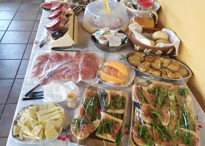 לינה וארוחת בוקר Il Castello ויקו דל גרגאנו